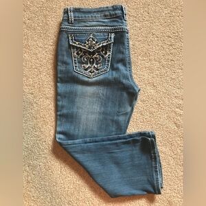 Miss Me. Size 13. Distressed crop jeans.